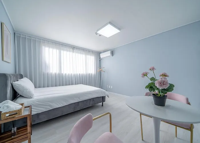 Hongdae 3 Bedroom, 2 Bathroom, King Bed 公寓 首爾
